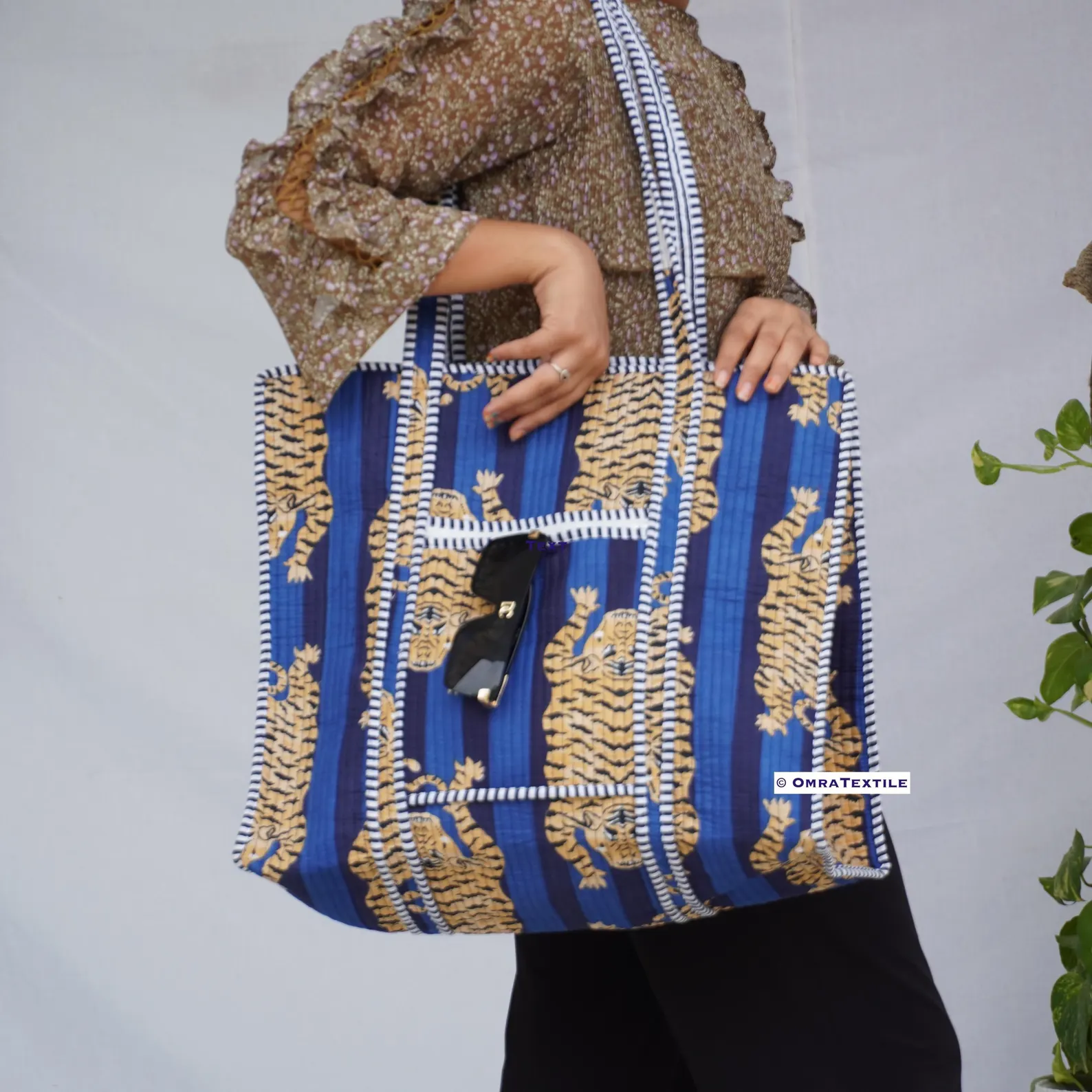 Handcrafted Tote Bags for Daily Use – Stylish & Durable