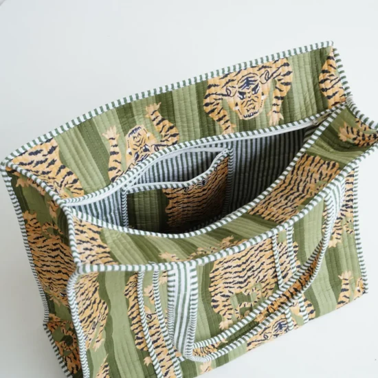 green tote bag