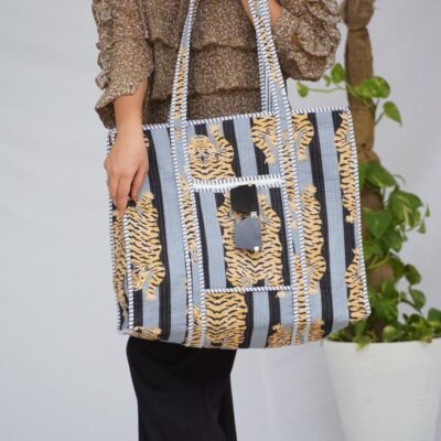 gray tote bag
